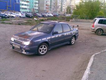 1993 Opel Vectra Photos