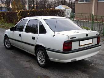 1994 Opel Vectra Photos