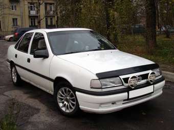 1994 Opel Vectra Photos