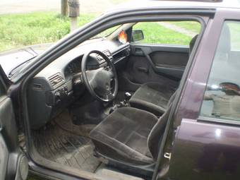 1994 Opel Vectra Images