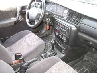 1996 Opel Vectra Pictures