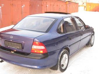 1996 Opel Vectra Pictures