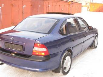 1996 Opel Vectra Pictures