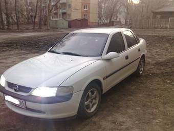 1996 Opel Vectra Pictures