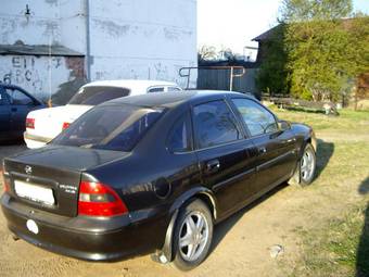 1996 Opel Vectra Pictures