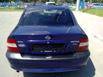 1996 Opel Vectra Pictures