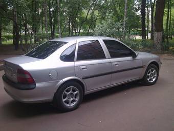 1996 Opel Vectra Pictures