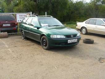 1997 Opel Vectra Pictures