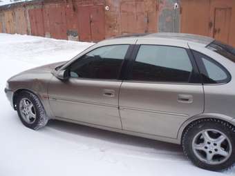 1997 Opel Vectra Pictures