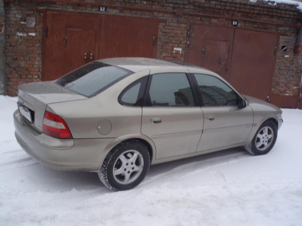 Опель вектра б 97. Опель Вектра лифтбек 1997. Опель Вектра 1997. Opel Vectra 97. Опель Вектра 1997г.