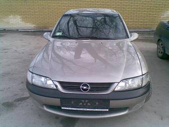 1997 Opel Vectra Photos