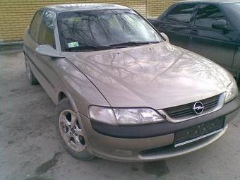 1997 Opel Vectra Pictures