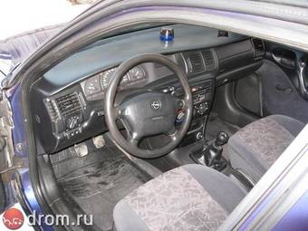 1997 Opel Vectra Pictures