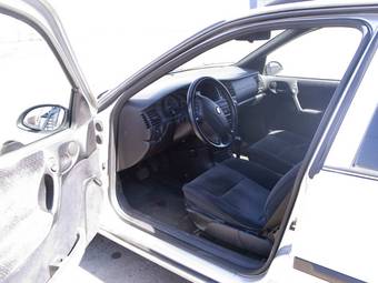 1997 Opel Vectra Pictures