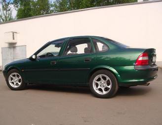 1997 Opel Vectra Pictures