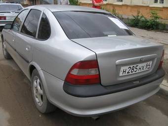 1997 Opel Vectra Pictures