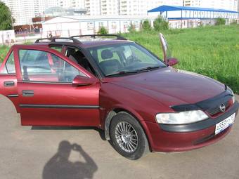 1997 Opel Vectra Photos