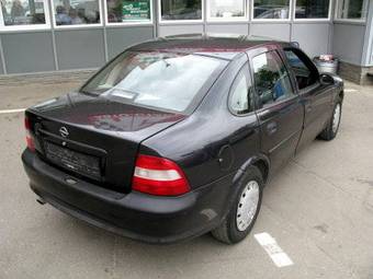 1997 Opel Vectra Photos