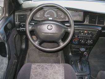 1997 Opel Vectra Pictures