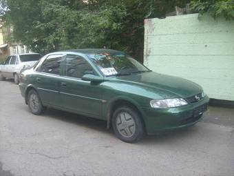 1997 Opel Vectra Pictures
