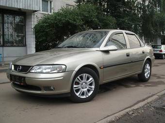 1997 Opel Vectra Photos