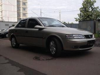 1997 Opel Vectra Pictures