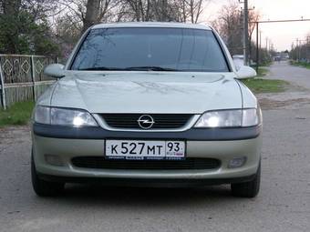 1997 Opel Vectra Photos