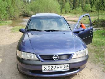 1997 Opel Vectra Photos