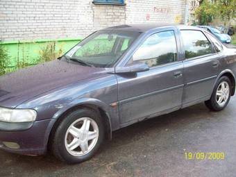 1997 Opel Vectra Pictures