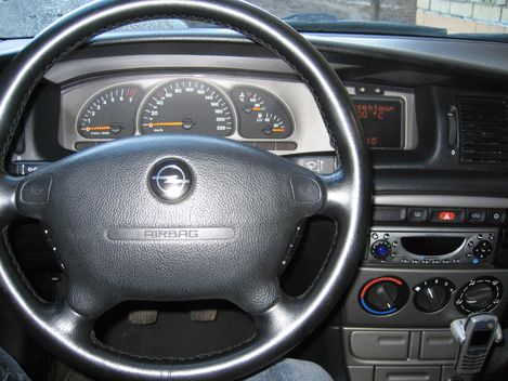 1998 Opel Vectra