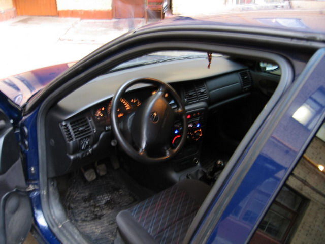 1998 Opel Vectra