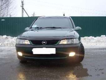 1998 Opel Vectra Photos