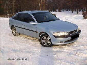 1998 Opel Vectra Pictures