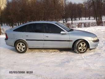 1998 Opel Vectra Photos