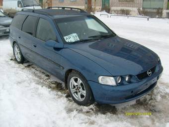 1998 Opel Vectra Images