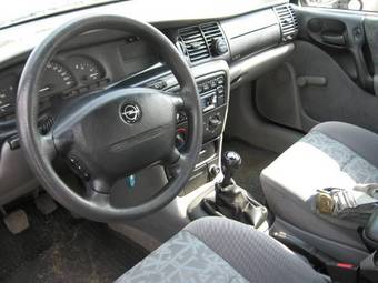 1998 Opel Vectra Images