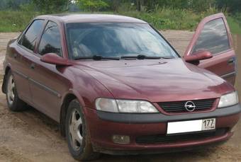 1998 Opel Vectra Photos