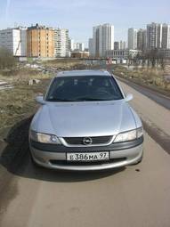 1998 Opel Vectra Pictures