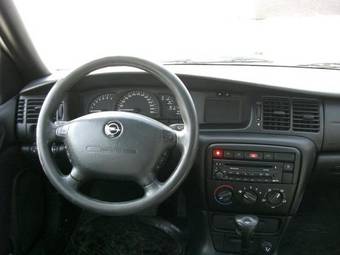 1998 Opel Vectra Pictures
