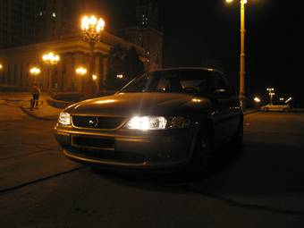 1998 Opel Vectra Pictures