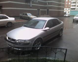 1998 Opel Vectra Pictures