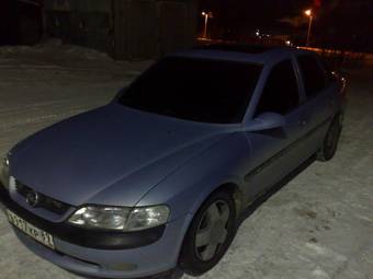 1998 Opel Vectra Pictures