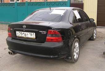 1998 Opel Vectra Photos
