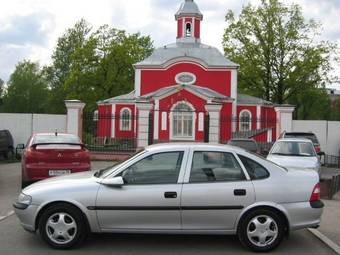 1998 Opel Vectra Pictures