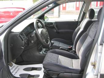 1998 Opel Vectra Pictures