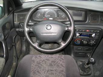 1998 Opel Vectra Pictures