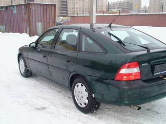 1998 Opel Vectra Pictures