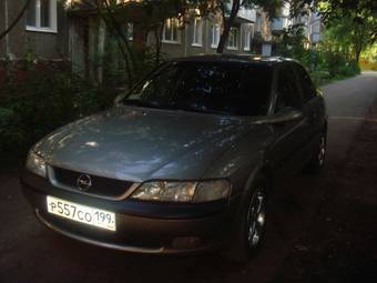 1998 Opel Vectra Photos