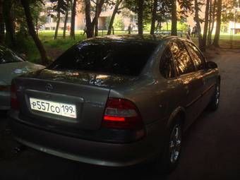 1998 Opel Vectra Photos