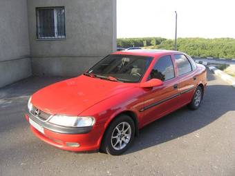 1998 Opel Vectra Photos